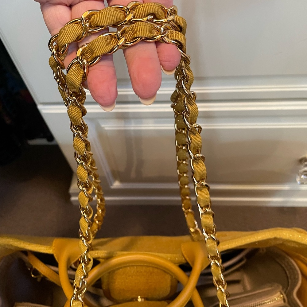 CHANEL ‼️SOLD‼️ LARGE LIMITED EDITION DEAUVILLE TOTE BAG, LARGE~METALLIC~TWEED - Picture 17 of 17